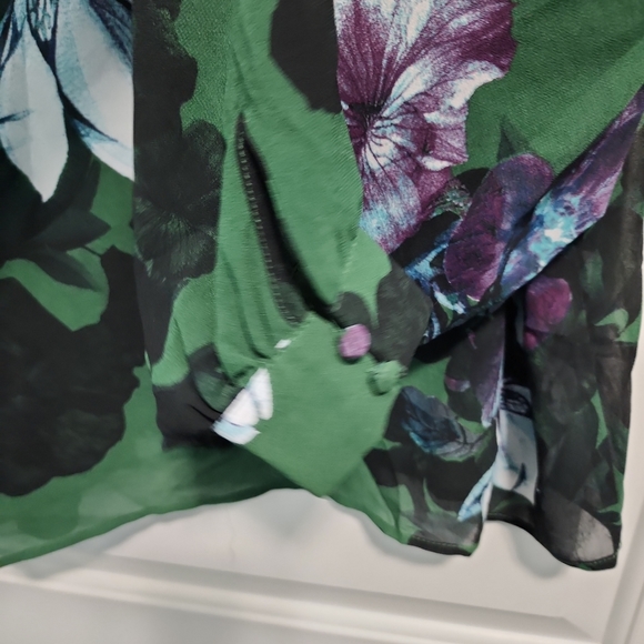 Zac and Rachel Green purple and blue floral sheer top - Picture 7 of 9